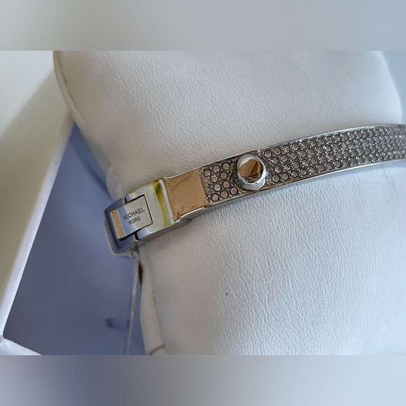 Michael Kors Heritage Astor Pave Hinged Silver Bracelet - Picture 9 of 11